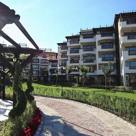 Oasis Club 4* Lozenec