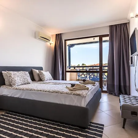 Rezort Oasis Club Lozenec