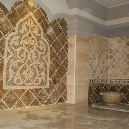 Rezort Oasis Club 4*