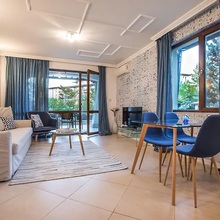 Rezort Oasis Club 4*
