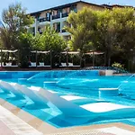 Resort Oasis Club