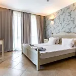 Oasis Club Lozenets