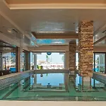 Oasis Club Resort