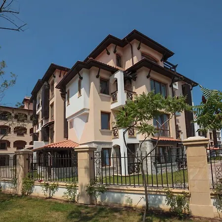 Ośrodek wypoczynkowy Oasis Club 4*