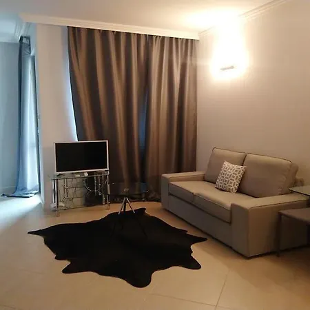 Oasis Club 4*