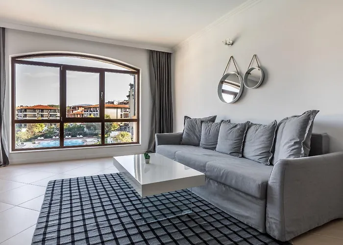 Oasis Club Курортный комплекс Лозенец