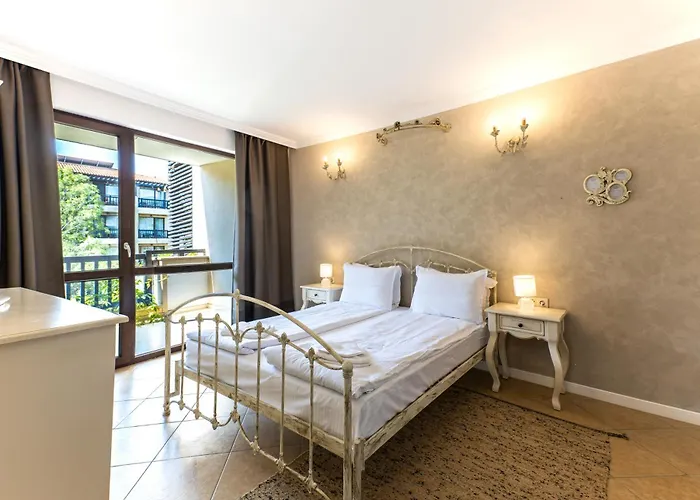 Курортный комплекс Oasis Club Лозенец