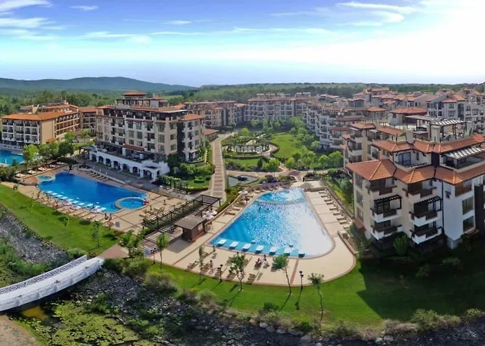 Oasis Club Курортный комплекс 4*