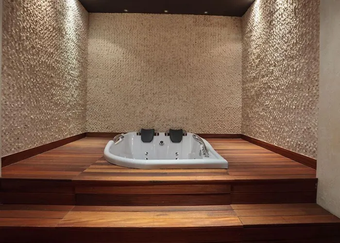 Курортный комплекс Oasis Club 4*