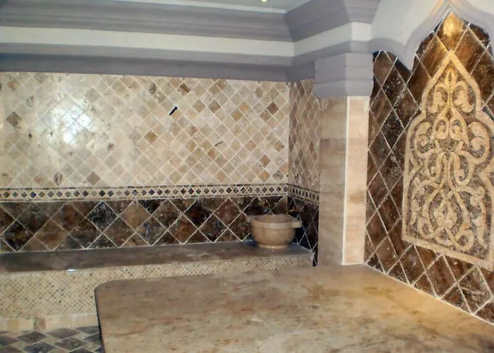 Oasis Club 4*