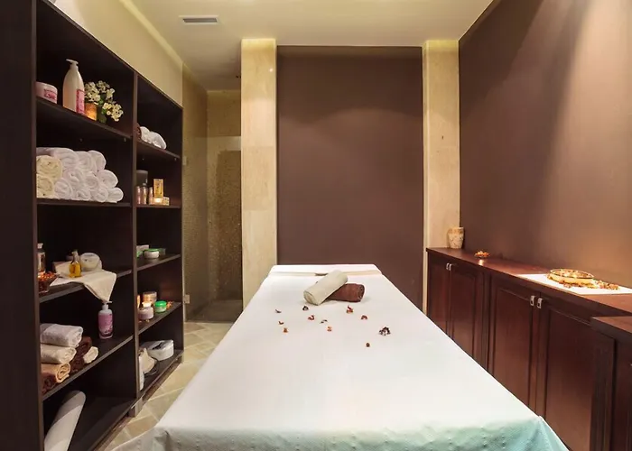 Oasis Club 4* Лозенец